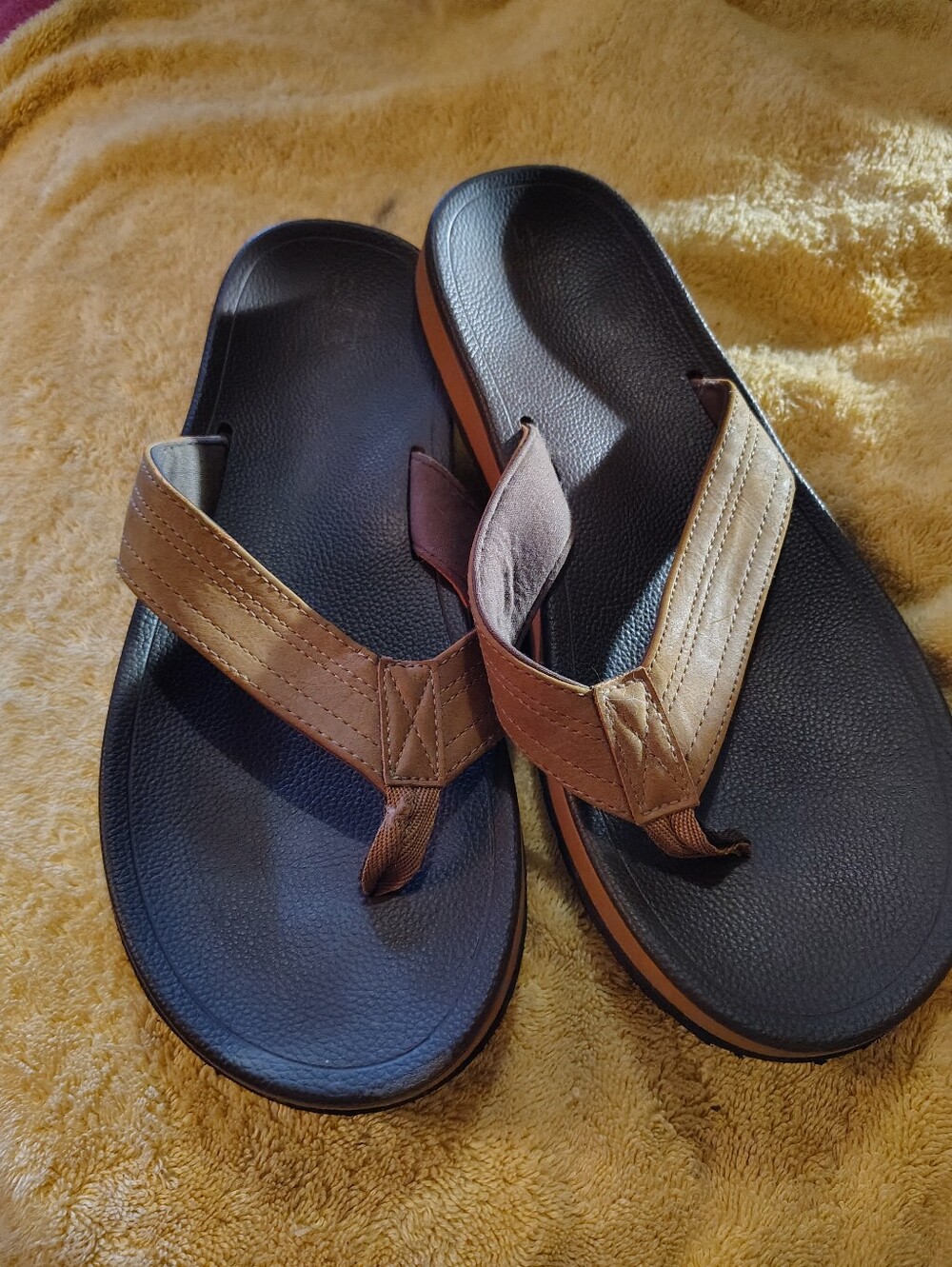 Men's Brown Leather-Style Flip Flop Sandals - Comfortable Everyday Slides